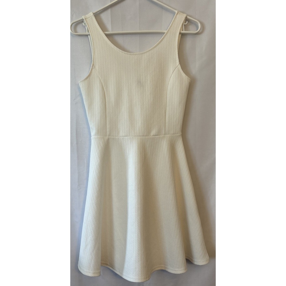 H&M Ivory Skater Skirt Textured Mini Dress 6 Fit & Flare Scoop Back Sundress